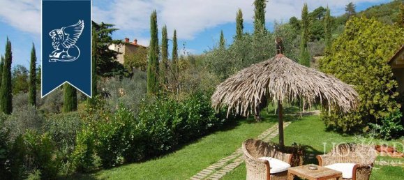 5 bedrooms Villa in Arezzo, Italy No. 57958 4