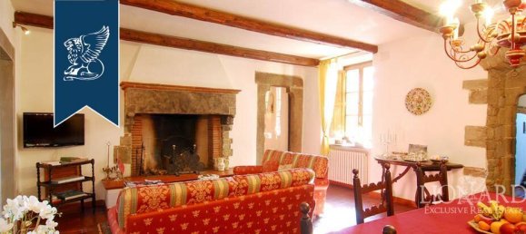 5 bedrooms Villa in Arezzo, Italy No. 57958 17