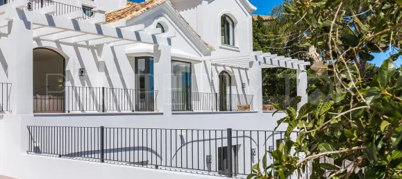 5 bedrooms Villa in El Madronal, Spain No. 190020 11