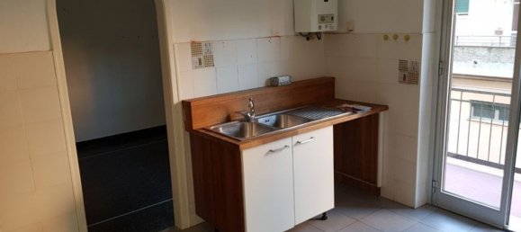 Квартира с 5 комнатами в Генуя, Италия № 164754 3