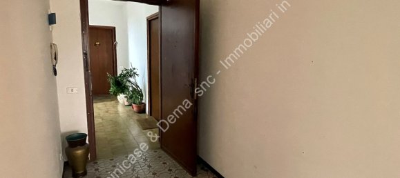 3 rooms Apartment in Castelletto sopra Ticino, Italy No. 56146 8
