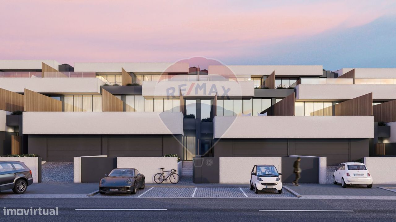 4 bedrooms House in Vila Nova de Gaia, Portugal No. 19326