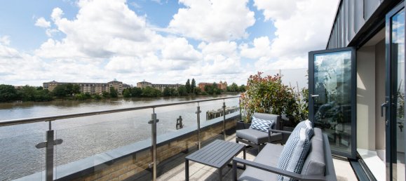 3 bedrooms House in London, United Kingdom No. 13245 6