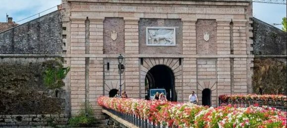 800m² Building in Peschiera del Garda, Italy No. 356999 6