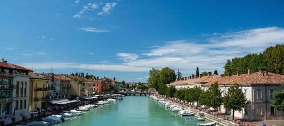 800m² Building in Peschiera del Garda, Italy No. 356999 4