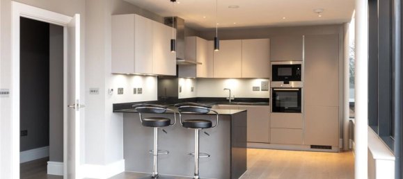 2 bedrooms Apartment in London, United Kingdom No. 3747 3