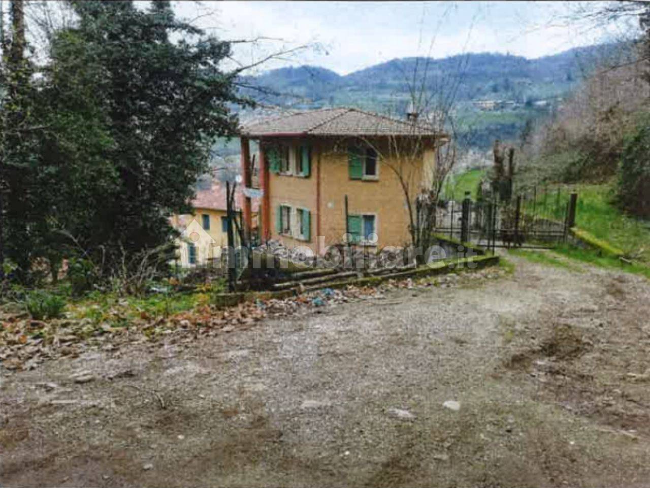 Вилла с 6 спальнями в Брионе, Италия № 391489