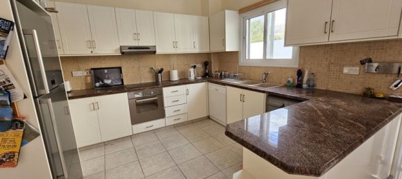 3 bedrooms Villa in Pegeia, Cyprus No. 9412 6