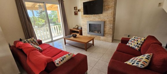 3 bedrooms Villa in Pegeia, Cyprus No. 9412 8