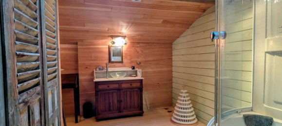 3 Schlafzimmer Haus in Targon, France, Nr. 104576 2