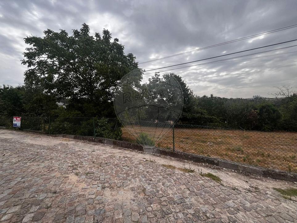  Land in Lousada, Portugal No. 270075