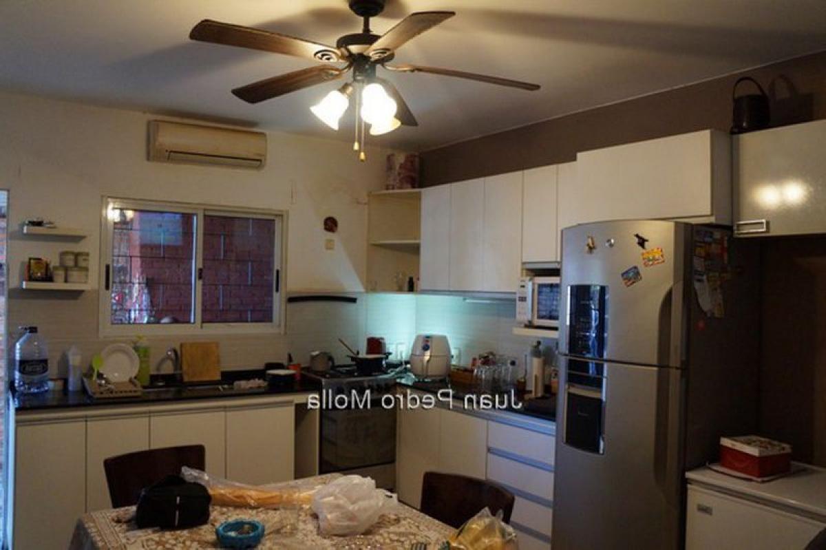 3 bedrooms House in Montevideo, Uruguay No. 793