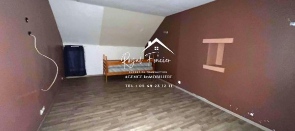 Casa T4 em La Celle-Saint-Avant, France N.º 39829 38