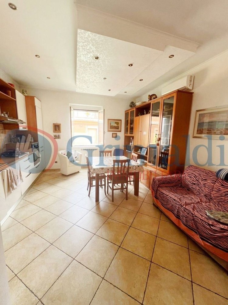 2 bedrooms Apartment in Rome, Italy No. 383307