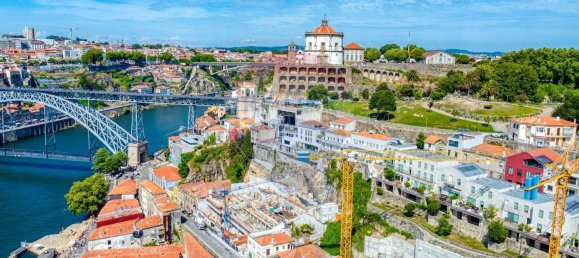 Gebäude in Vila Nova de Gaia, Portugal 500m², Nr. 70092 3