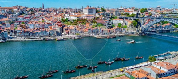 Gebäude in Vila Nova de Gaia, Portugal 500m², Nr. 70092 21