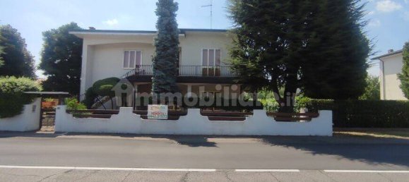 3 bedrooms Villa in Cerea, Italy No. 263098 2