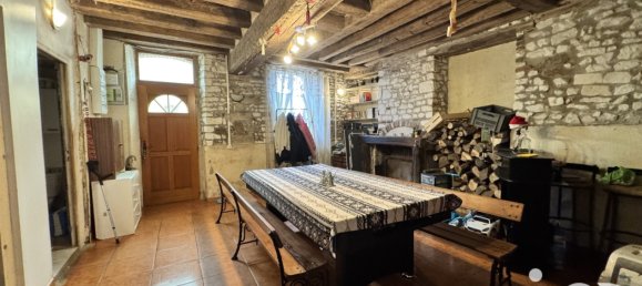 Villa de 4 dormitorios en Rigny-le-Ferron, France No. 210744 2