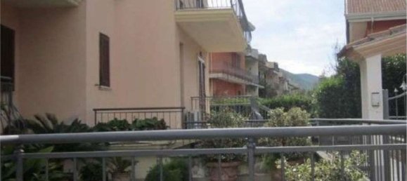 6-Zimmer Haus in Sperone, Italy, Nr. 96826 15