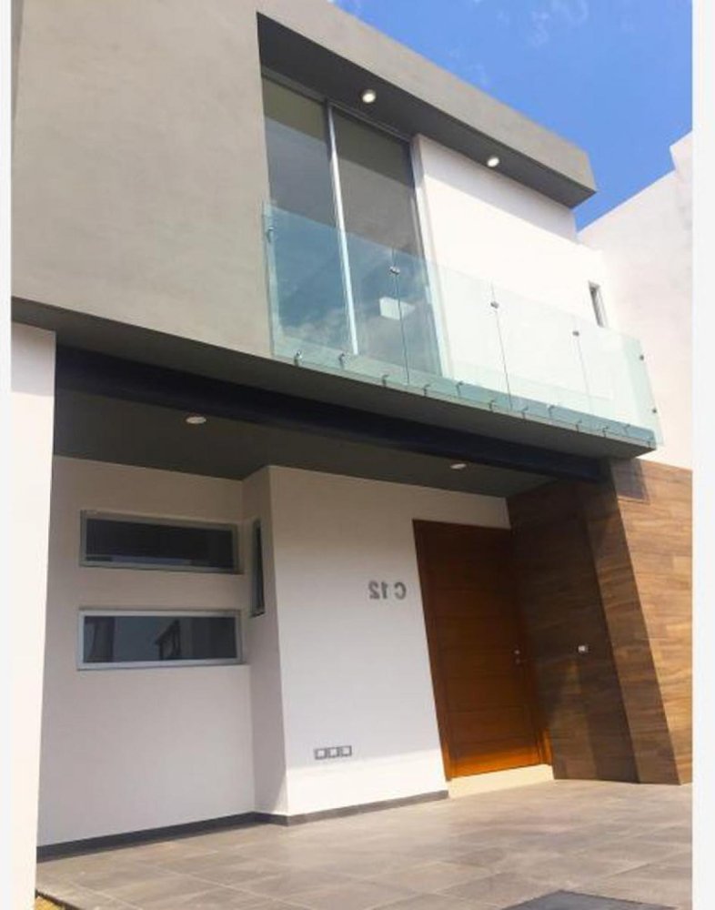 Casa de 3 dormitorios en Tlajomulco de Zúñiga, Mexico No. 165428