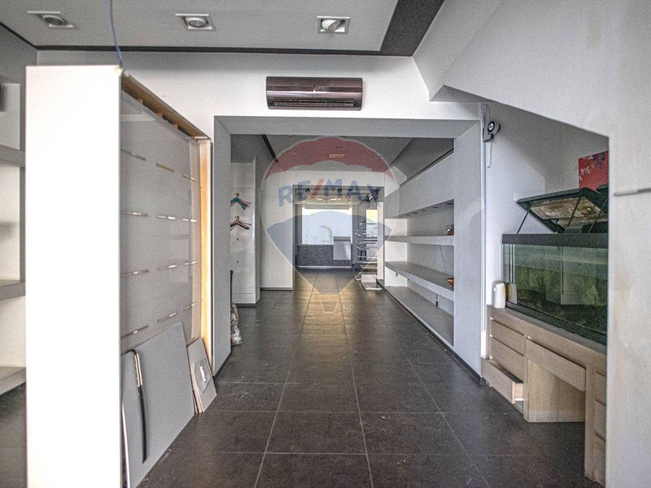 2-Zimmer Gewerbliche Immobilie in Ragusa, Italy, Nr. 131038