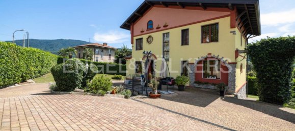 5 bedrooms Villa in Cunardo, Italy No. 62515 10