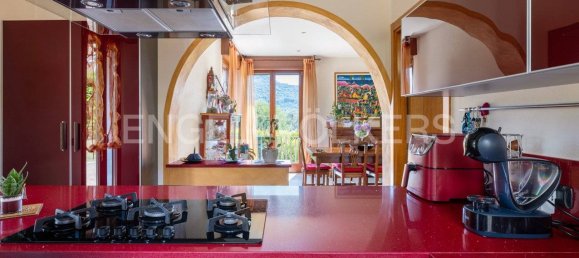 5 bedrooms Villa in Cunardo, Italy No. 62515 18
