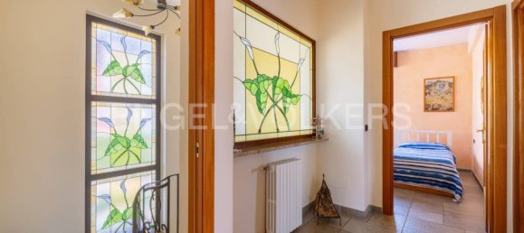 5 bedrooms Villa in Cunardo, Italy No. 62515 25