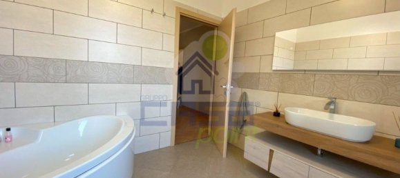 4 bedrooms Villa in Brescello, Italy No. 358289 4