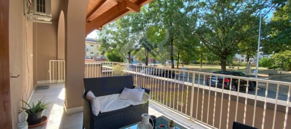 4 bedrooms Villa in Brescello, Italy No. 358289 9