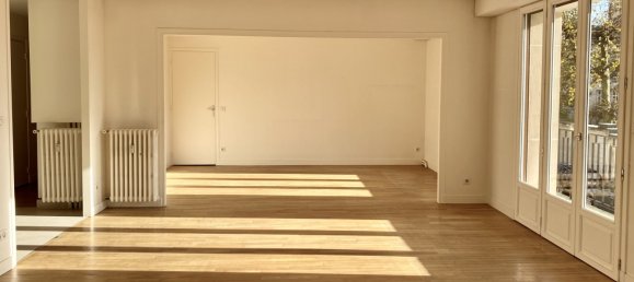 3 bedrooms Apartment in Reims, France No. 152930 2