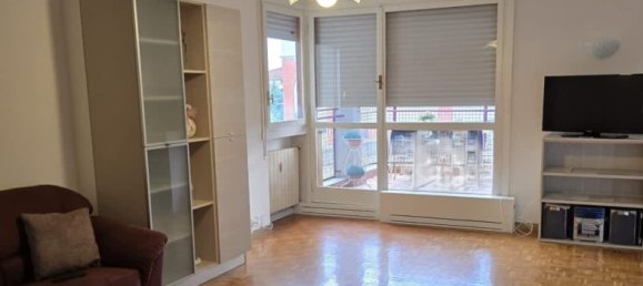 2 Schlafzimmer Wohnung in Erba, Italy, Nr. 329357 4