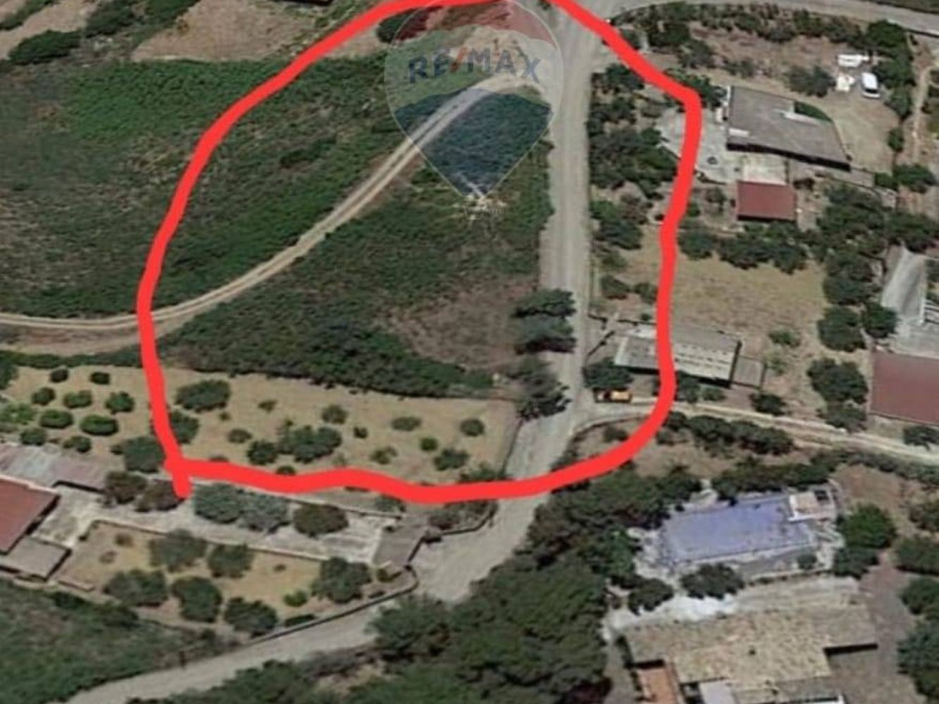 1000m² Land in Caltagirone, Italy No. 265379