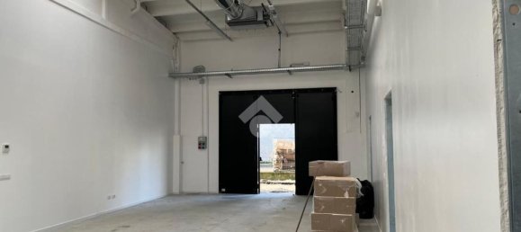 Lagerhaus in Parma, Italy 1000m², Nr. 23783 18