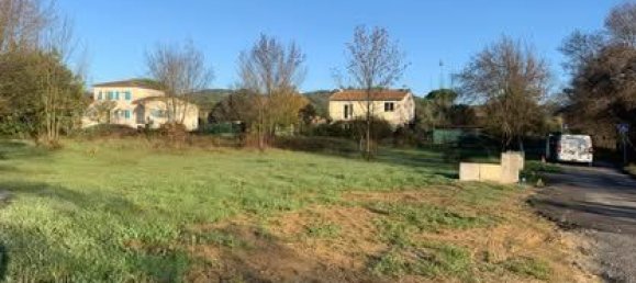 Grundstück in Saint-Julien-les-Rosiers, France 570m², Nr. 363512 2