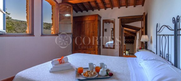 Villa de 9 dormitorios en Bucine, Italy No. 279739 3