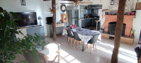 Casa de 3 dormitorios en Saint-Saturnin, France No. 244784 7