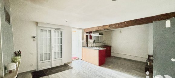 2 Schlafzimmer Haus in Brie, France, Nr. 48675 2