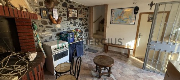 5 rooms House in Altissimo, Italy No. 14685 3