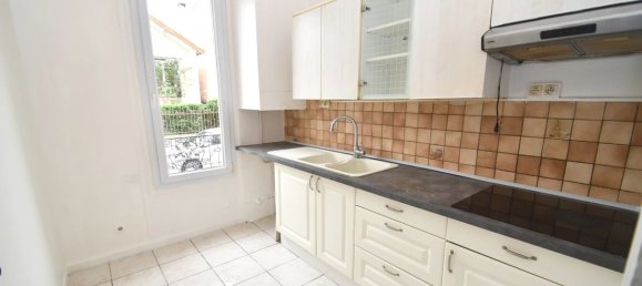 1 Schlafzimmer Wohnung in Les Pavillons-sous-Bois, France, Nr. 180102 2