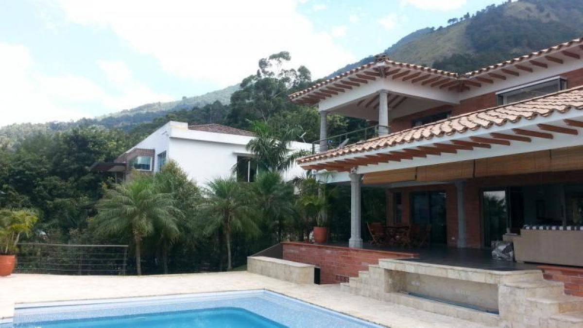 5 bedrooms House in Antioquia, Colombia No. 4046