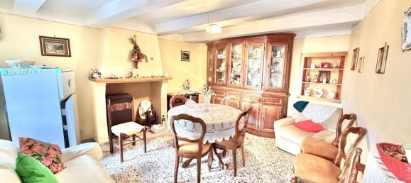 Дом с 3 комнатами в Риети, Италия № 288659 2