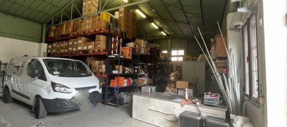 390m² Building in Milan, Italy No. 364760 3