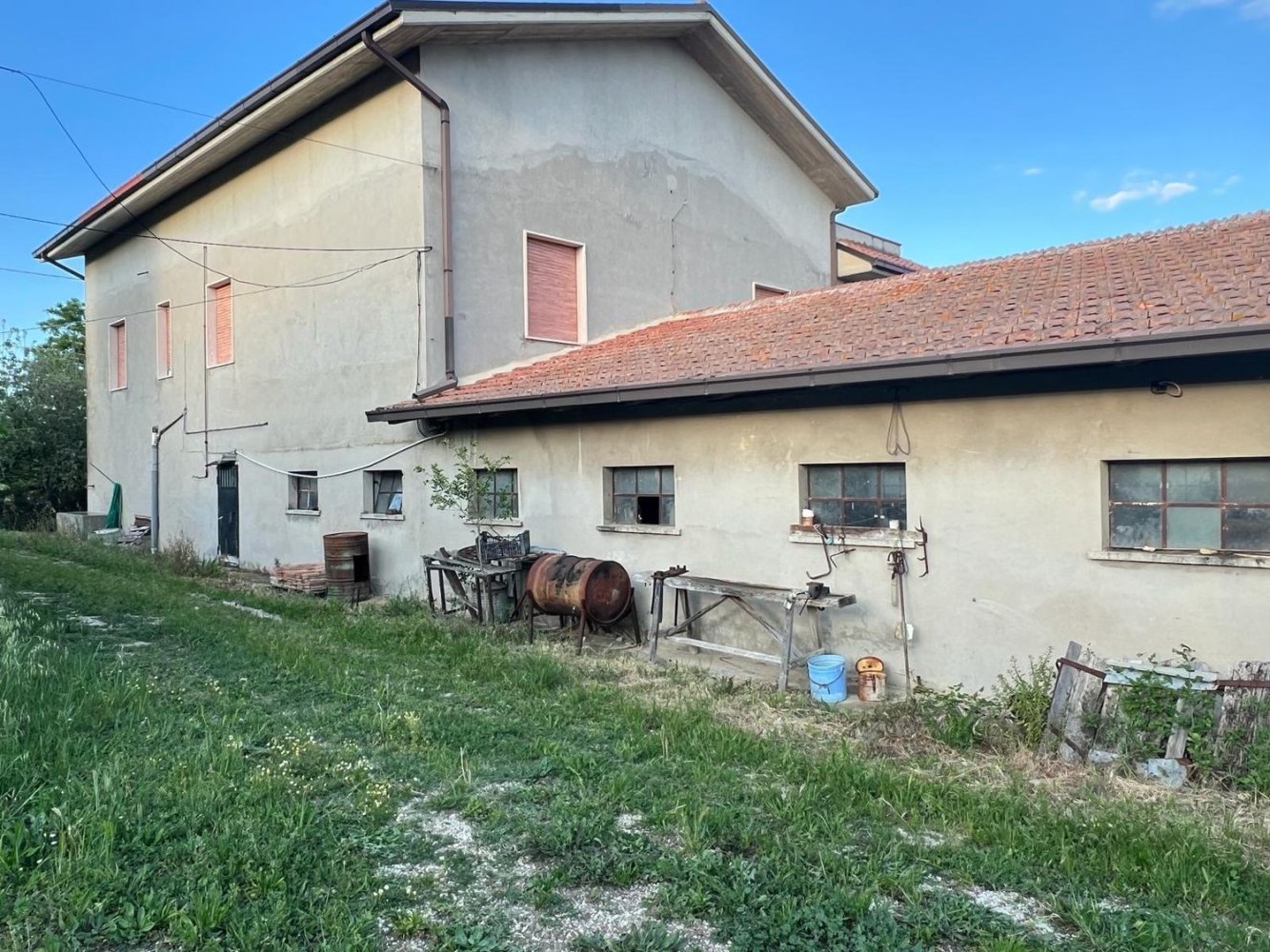 4-Zimmer Haus in Collecorvino, Italy, Nr. 303089
