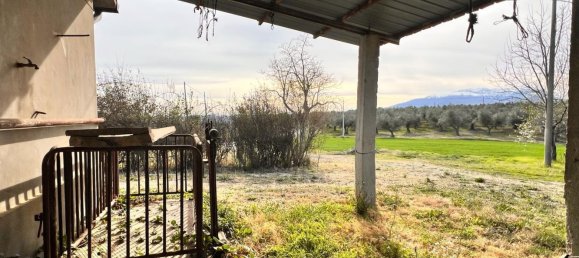 4-Zimmer Haus in Collecorvino, Italy, Nr. 303089 7