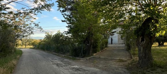 4-Zimmer Haus in Collecorvino, Italy, Nr. 303089 17