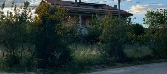 4-Zimmer Haus in Collecorvino, Italy, Nr. 303089 20