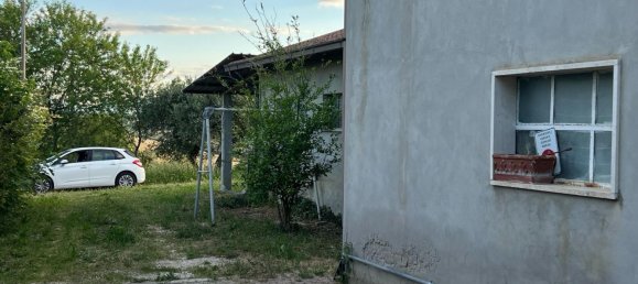 4-Zimmer Haus in Collecorvino, Italy, Nr. 303089 21