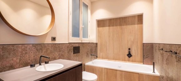 5 bedrooms Apartment in Paris, France No. 346381 25