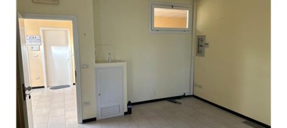 5-Zimmer Büro in Foligno, Italy, Nr. 280276 6